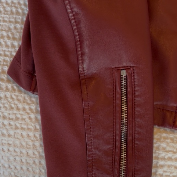 Express Burgundy Leather Motorcycle Jacket with Glossy Finish - Picture 7 of 8